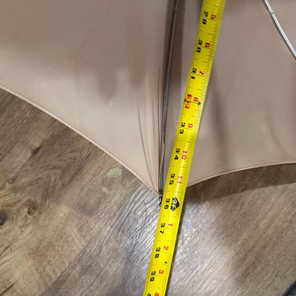 Vintage 36” Tan Umbrella With Carved Faux? Leather? Handle Parasol JAPAN - Picture 4 of 6